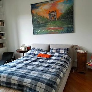 Stanza Nr 4 In Incantevole In Zona Solari Milano